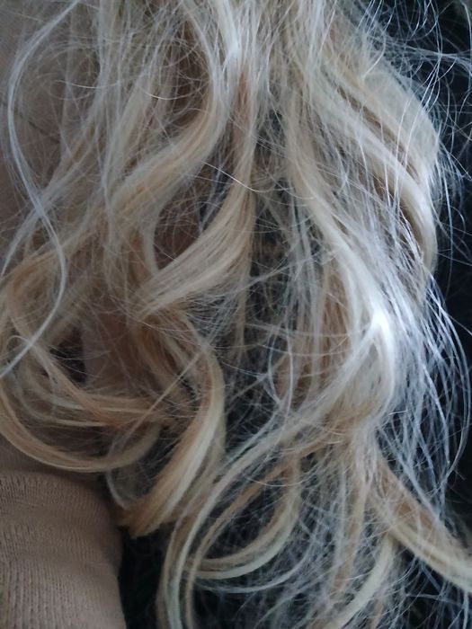 Coada par blond si extensii cu clips