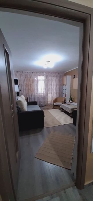 (PF) Vand apartament 2 camere decomandate in Roman