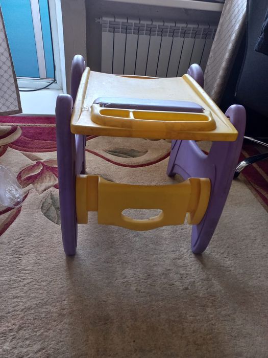 Детский столик пластиковый