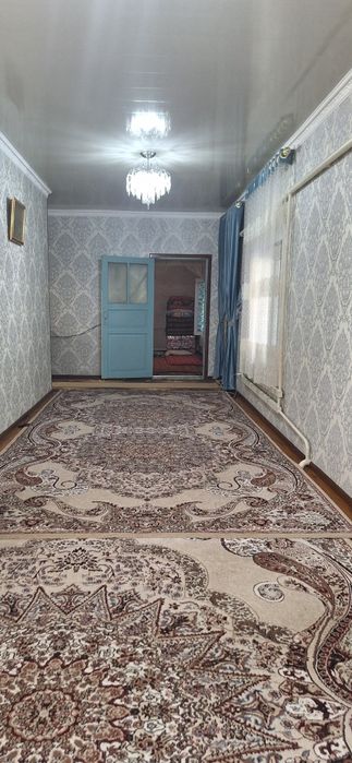 Уй сотилади 8 хона