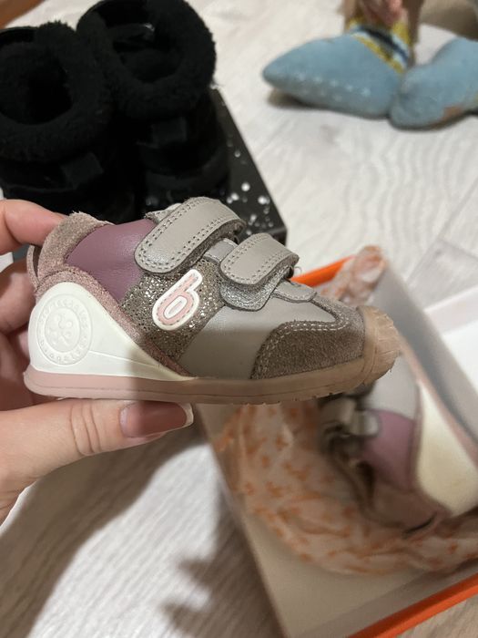 Кроссовки летние осенние