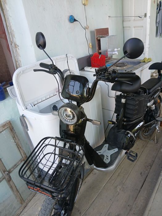 Скутер модел дронго