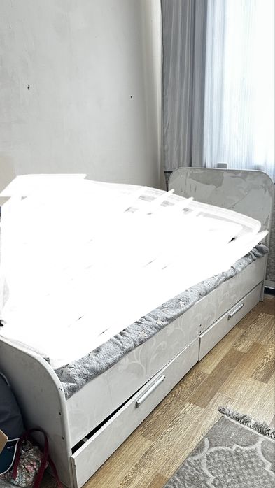 Продам кровать одноместный.