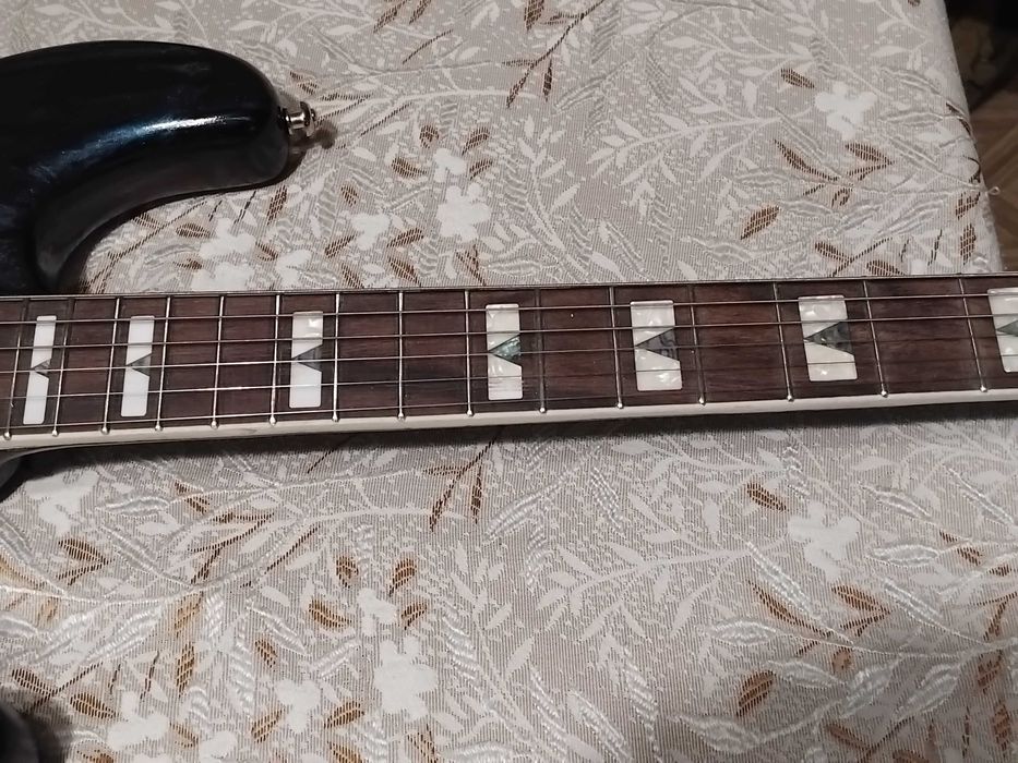 ел китара-ръчна изработка