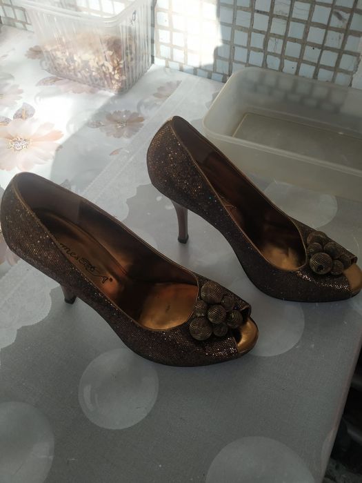 Туфли на шпильке