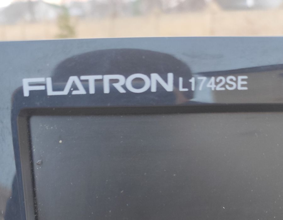 Монитор LG Flatron