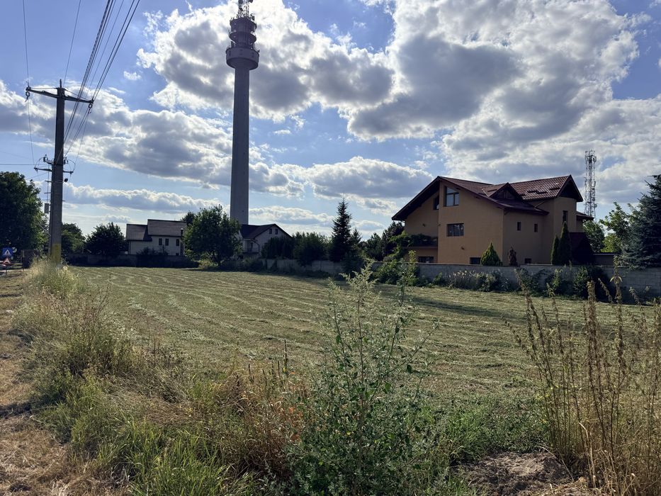 Teren platou Saucesti 1376mp