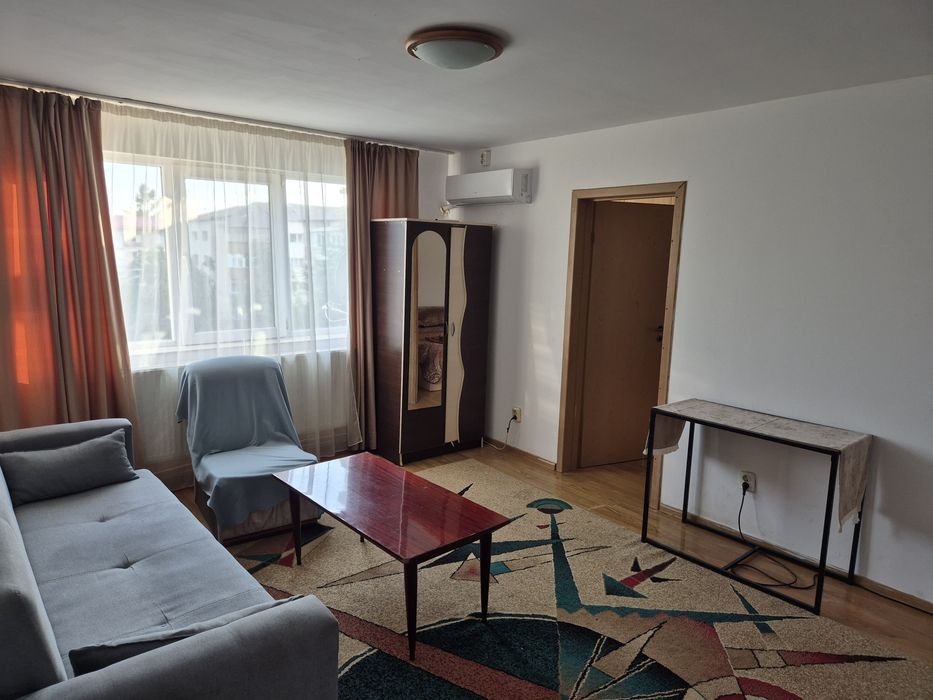 Închiriez apartament 2 camere în Târgoviște M11 et 4/4