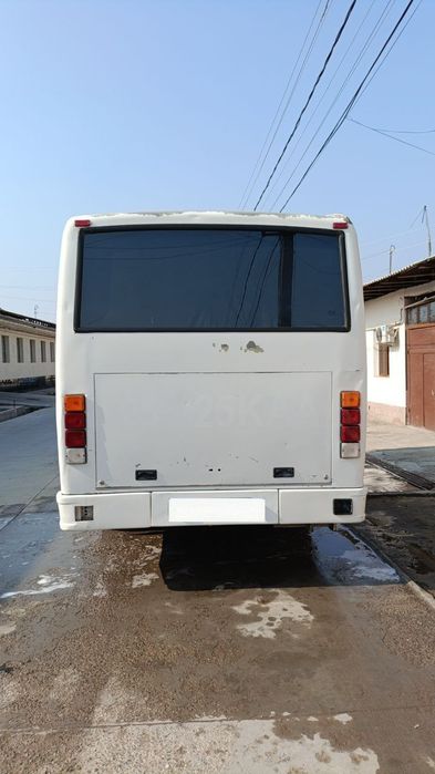 Isuzu avtobuz np 21  sotiladi yili 2016