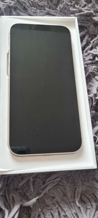 Iphon 13, напълно реновиран от оторизирана европейска компания Swappie