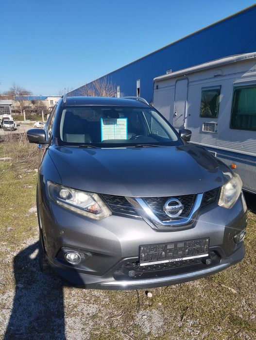 Нисан Х трайл  2015 г  1.6 дизел. 131 кс  най много екстри  за модела