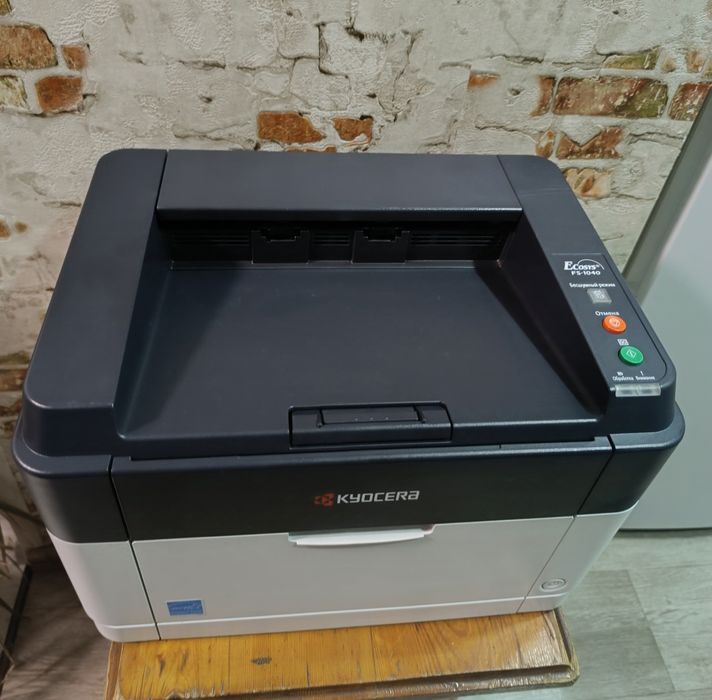 Продам принтер лазерный