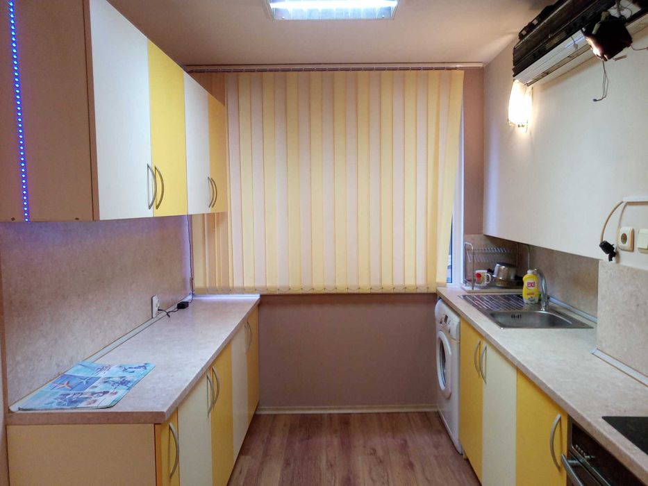 Дава се под наем Тристаен апартамент в Варна, Център - 94 кв.м за 820 € - Снимка #6