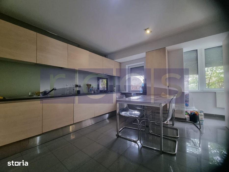 Vanzare 3 Camere -  Semidecomandat - Mall Vitan