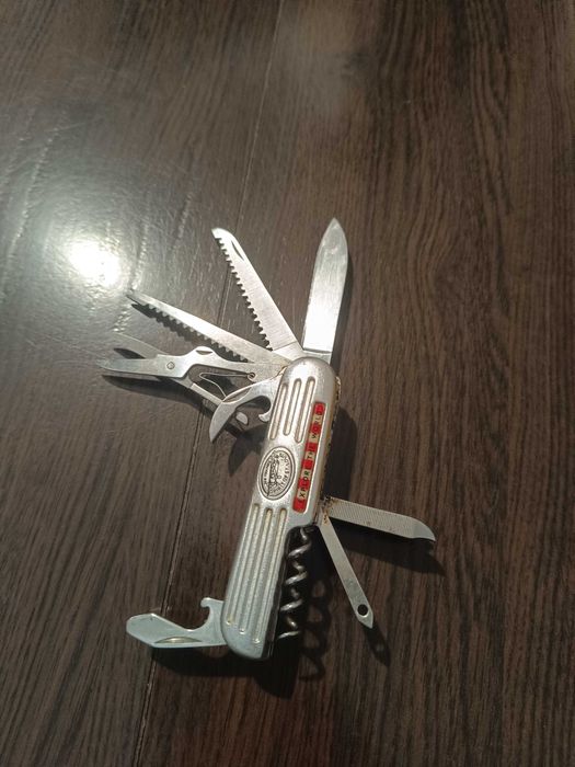 Юбилеен джобен нож