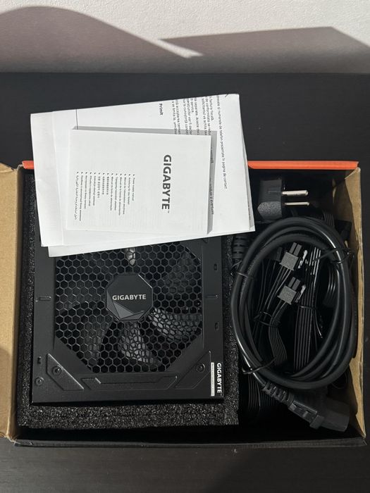 Sursa 1000w gigabyte 80+ Gold