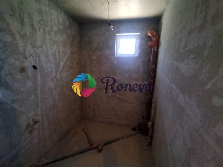 Продава се Тристаен апартамент в Варна, Възраждане 1 - 128 кв.м за 498 €/кв.м - Снимка #9