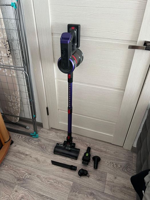 Продам беспроводной пылесос