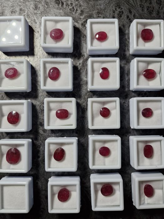 Камни рубин натуральный