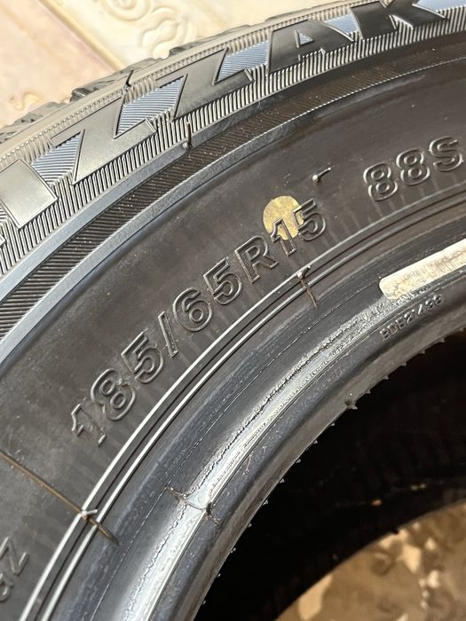 комлпект резины BRIDGESTONE