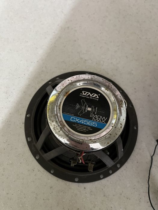 Продам динамик в хорошем сост