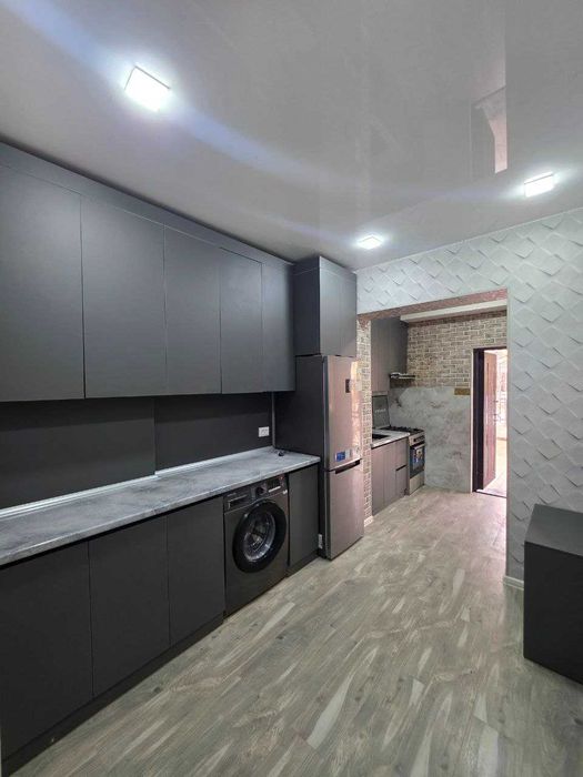 2 хоналик квартира 1-каватдан сотилади.Ор:6-МКР  Мадина