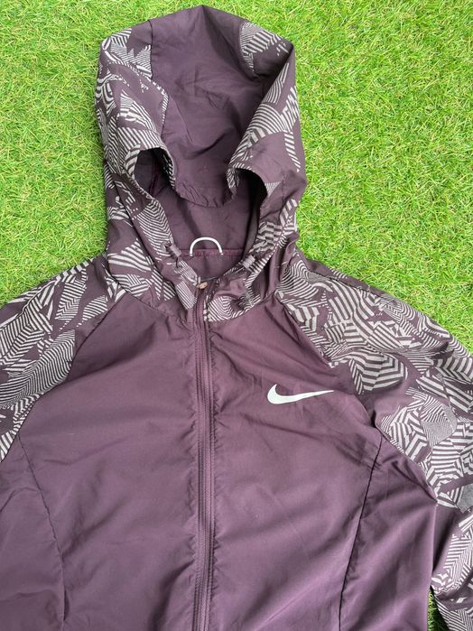 Дамско горнище : Nike Essential Flash Hooded Running Jacket S