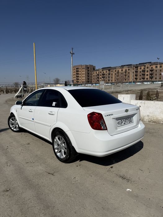 Lasetti 2013 yil sotiladi