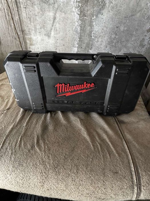 Кутия от саблен трион