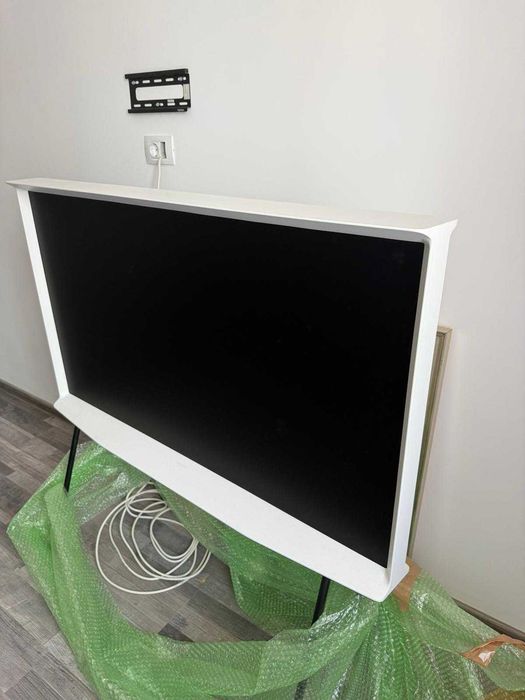 Samsung The Serif QE50LS01BGU – 50" QLED 4K Smart TV – Design Premium