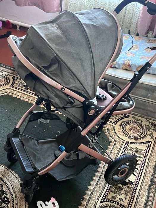 продам коляску в отличном состоянии