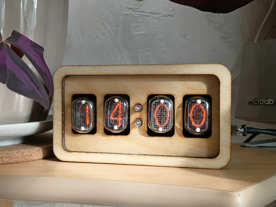 Часы ламповые Новые