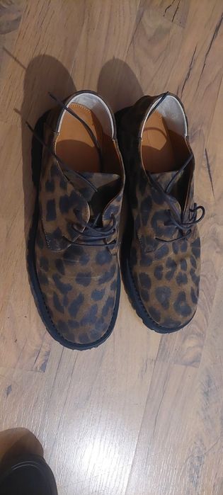 Обувки естествен велур , принт 38 номер