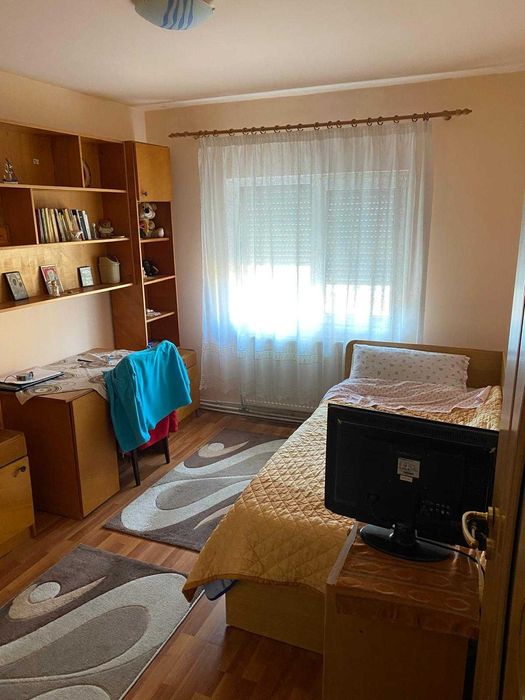 Apartament 3 camere decomandat – Zona Stadion, Zalău