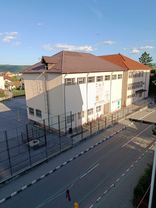 Închiriez garsonieră
