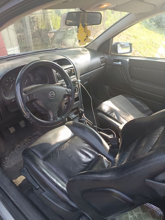 Vând Audi A4 B6 și Opel Astra G