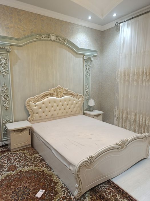 Спальни комплект сотилади