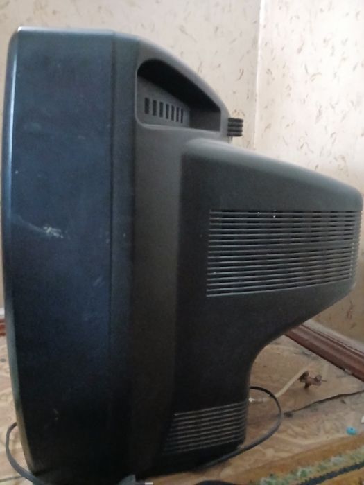 Телевизор старый