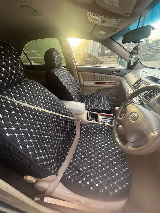 Продам машину тойота Камри