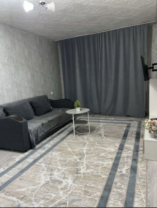 Сдам 2х комн посуточно центр ,жд