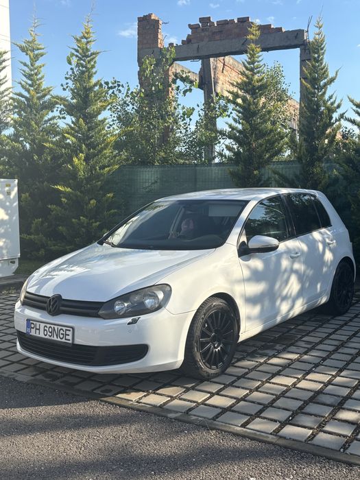 VOLKSWAGEN Golf 2010