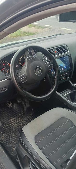 Volkswagen Jetta 2012 benzină, 4.528 € — imagine 5