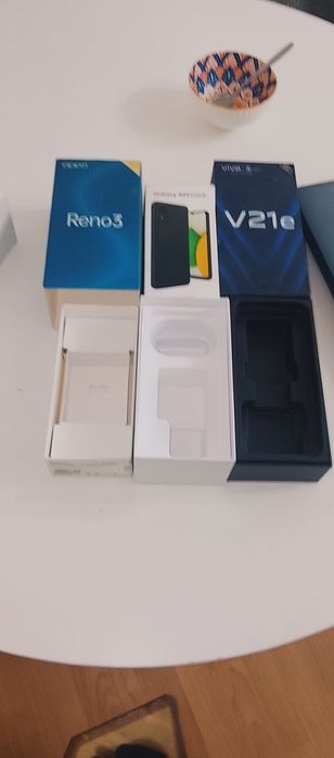 Продам коробки от телефона