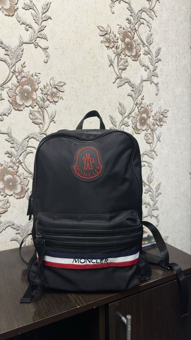 Рюзкак Moncler