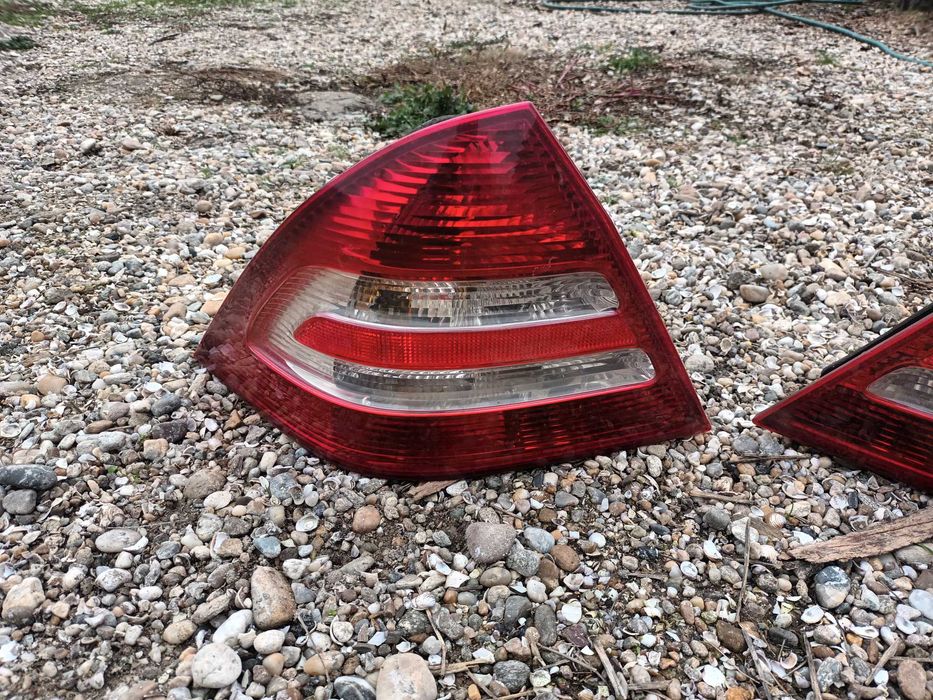 ляв и десен стоп за мерцедес Ц класа В203 седан MERCEDES C class W203