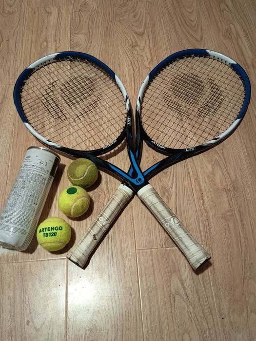 Rachete de tennis cu tot cu mingi
