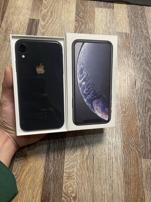 Продам телефон Айфон XR 128Gb