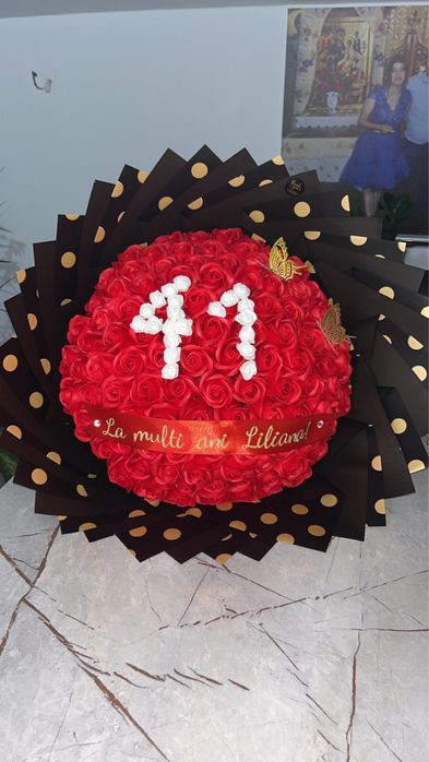 Buchete trandafiri Sapun si trandafiri Imperiali sclipici