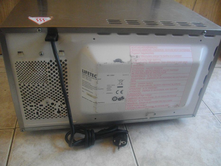 1250W-23L-MEDION LIFETECH MD13693-Немска Микровълнова Печка С Грил