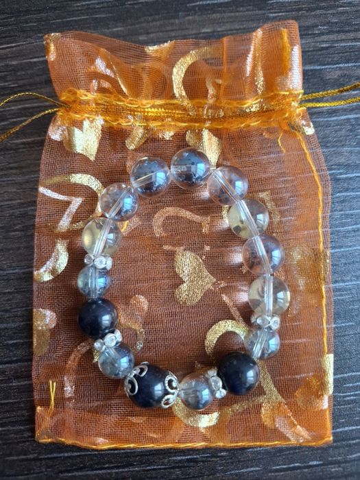 Гривна от естествени камъни - 10 мм.